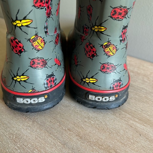 BOGS bug print rain boots youth size 4​​ - Picture 5 of 11